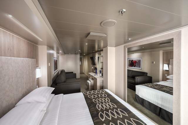 MSC Cruises MSC Seashore Premium Suite Aurea with Whirlpool 2.jpg